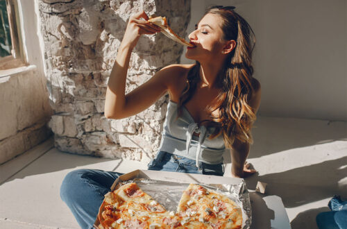 Meniul de livrare bucate pizza, burghere, placinte